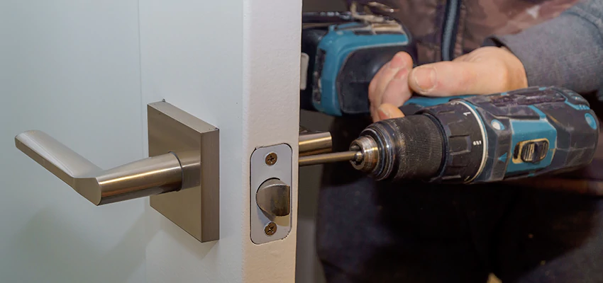 Broken Door Handle Lock Repair in Oak Forest, Illinois